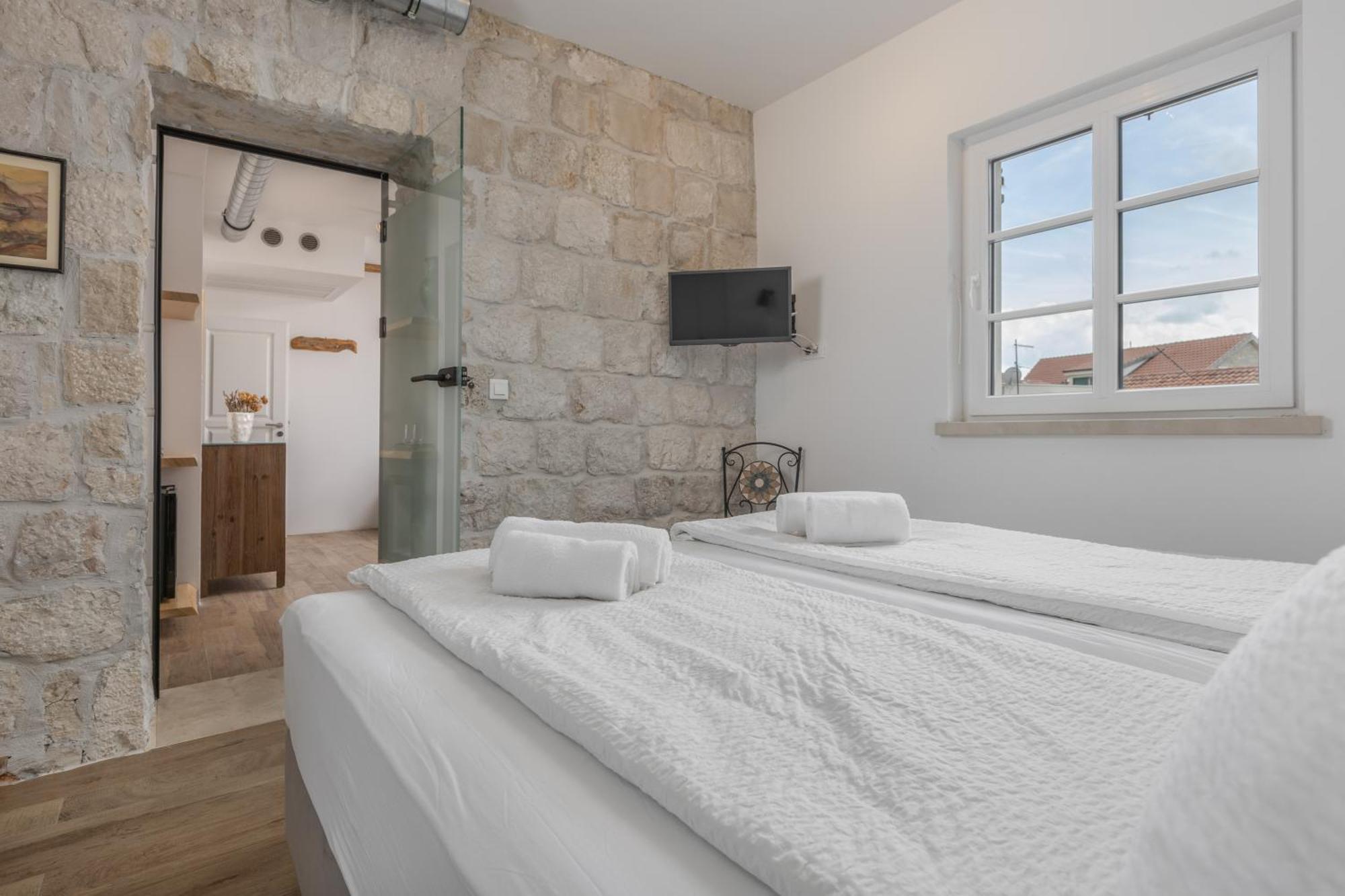 New - Casa Columba - 4 Star Design Boutique With Outdoor Pool & Private Garden (adults Only) 4* Makarska