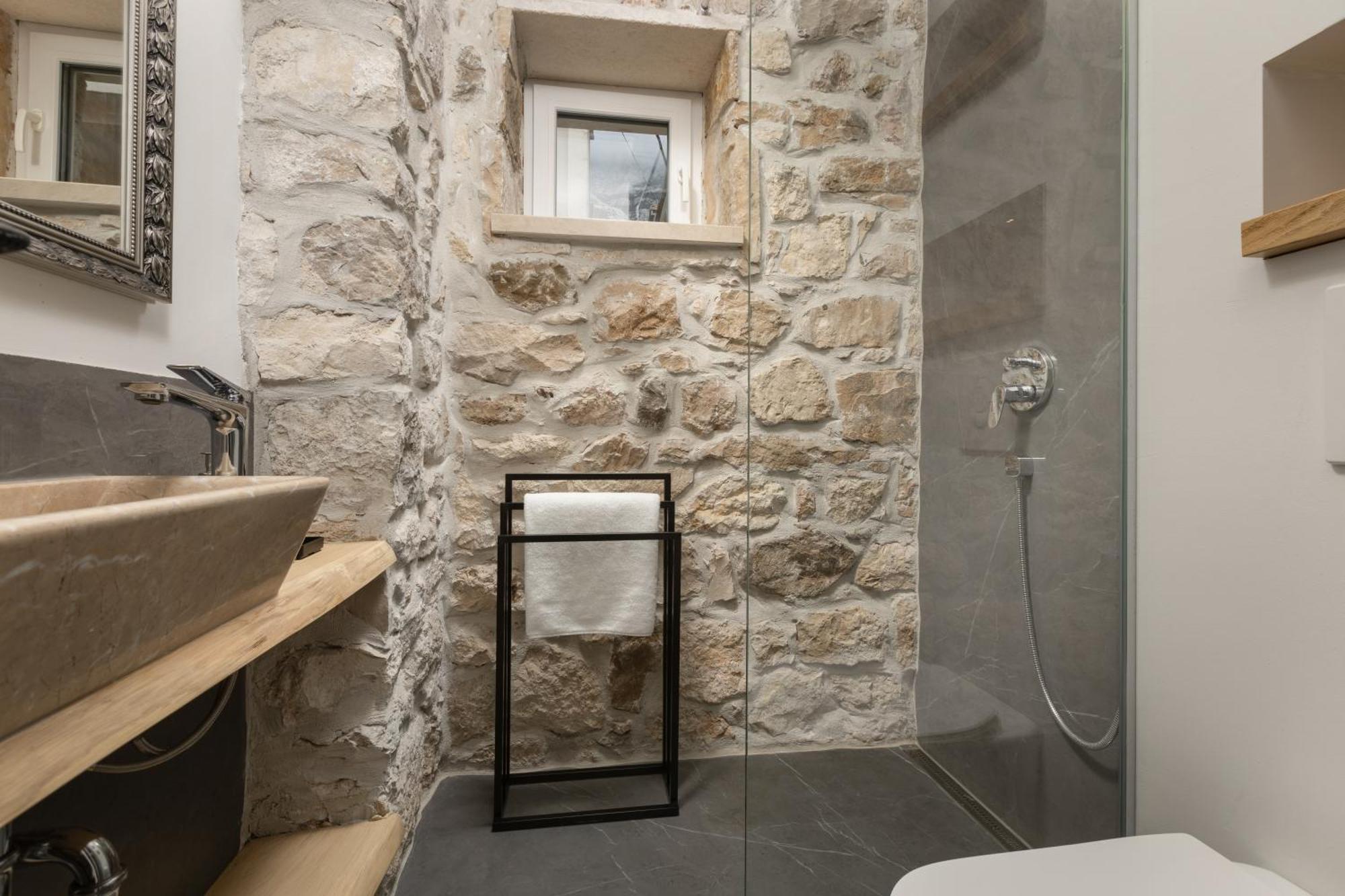 New - Casa Columba - 4 Star Design Boutique With Outdoor Pool & Private Garden (adults Only) Makarska