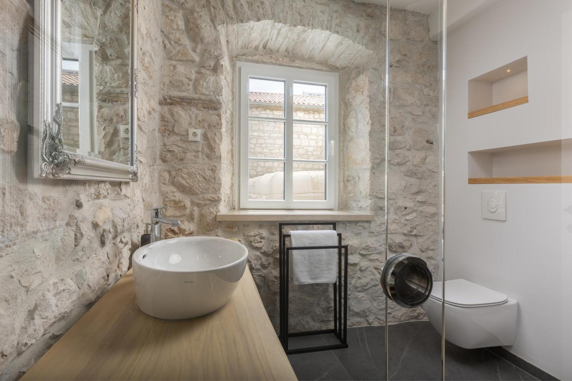 New - Casa Columba - 4 Star Design Boutique With Outdoor Pool & Private Garden (adults Only) Gasthof Makarska